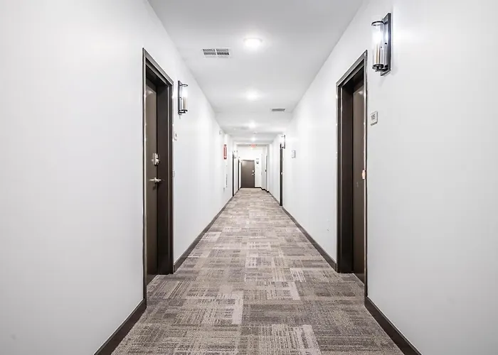 New Downtown Atl Condo Washer Dryer 542Blvd
