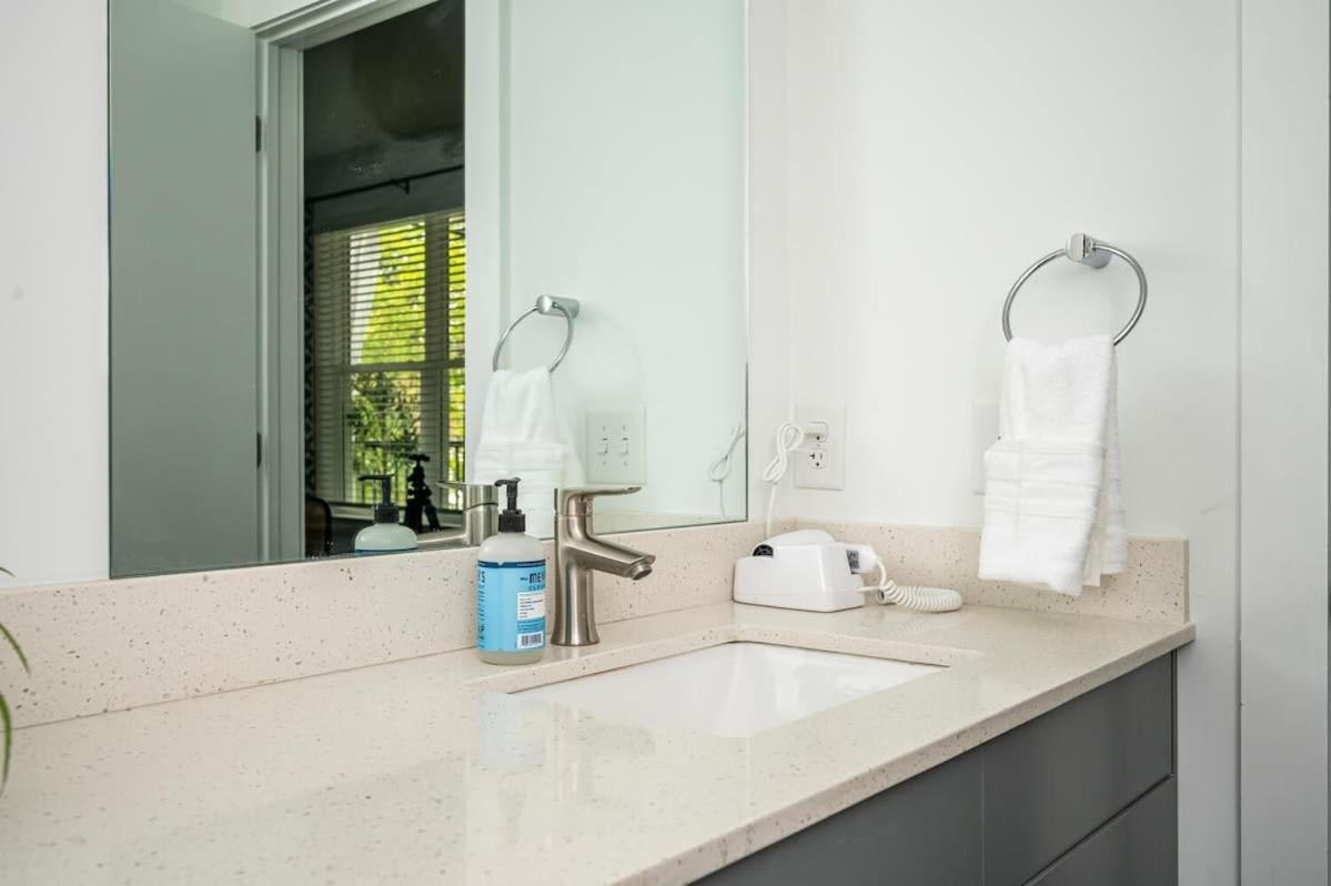 Hébergement de vacances New Downtown Atl Washer Dryer 542blvd *